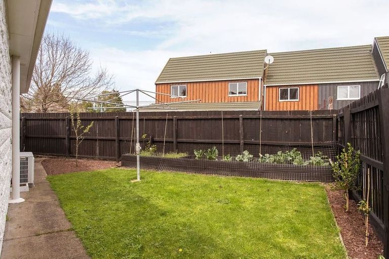 Photo of property in 27 Horseshoe Lake Road, Shirley, Christchurch, 8061