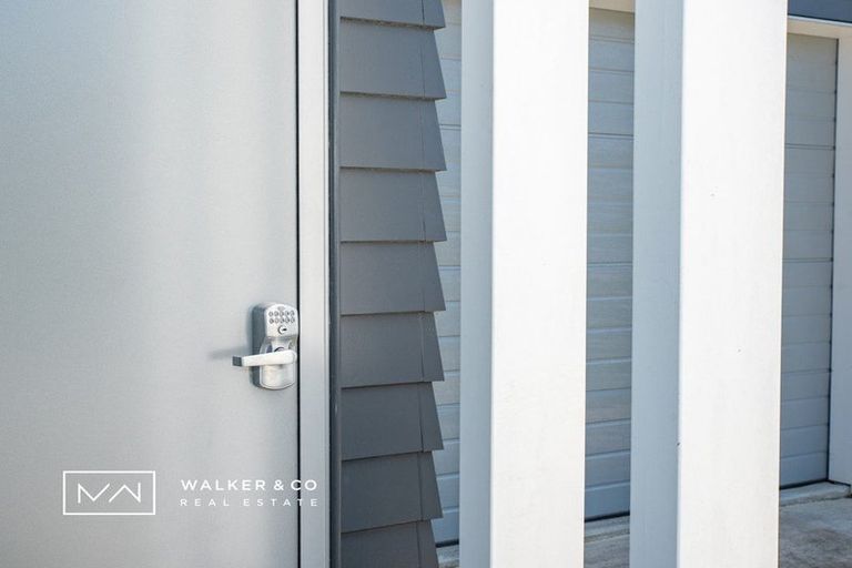 Photo of property in 42 Te Kaeaea Crescent, Wallaceville, Upper Hutt, 5018