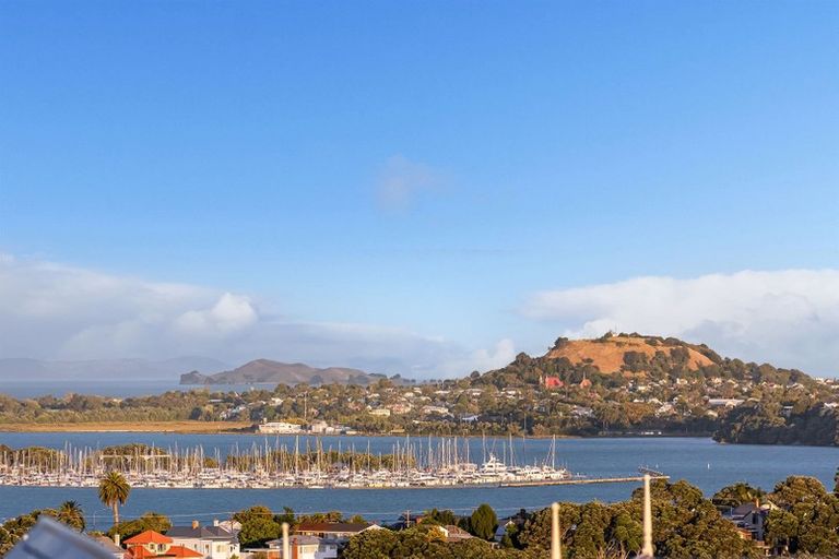 Photo of property in 79 Hinemoa Street, Birkenhead, Auckland, 0626