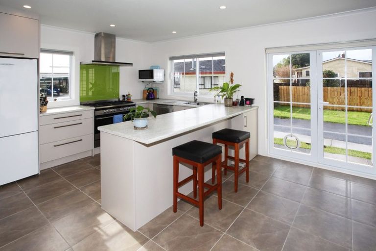 Photo of property in 122 Clevedon Road, Papakura, 2110
