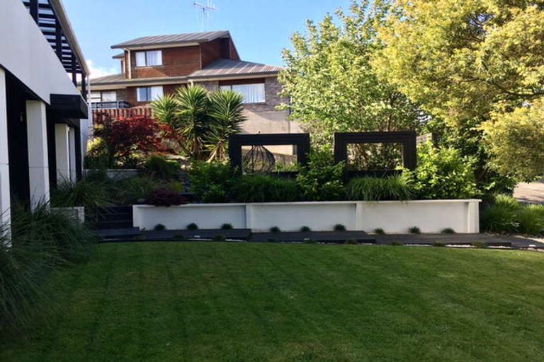 Photo of property in 22 Gilbass Avenue, Hamilton Lake, Hamilton, 3204
