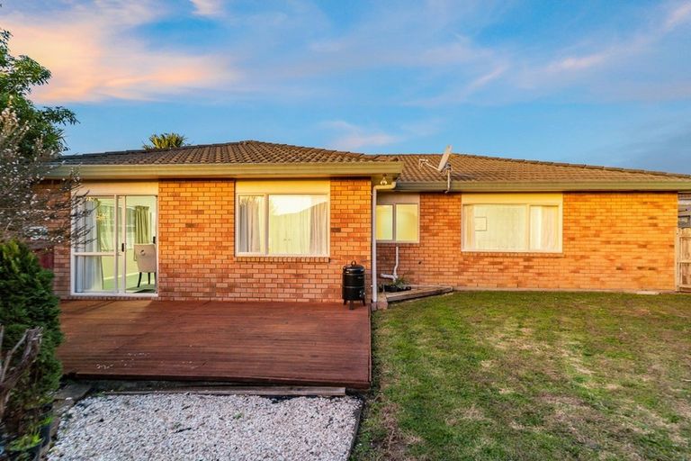 Photo of property in 12 Bokeen Lane, Flat Bush, Auckland, 2019