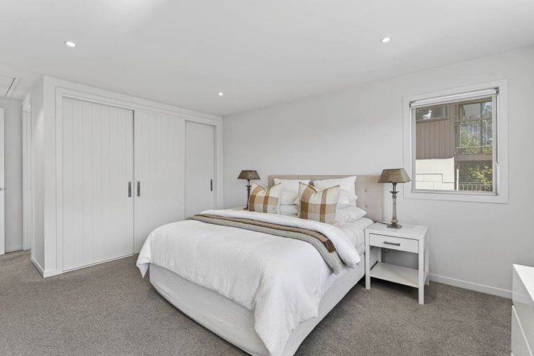 Photo of property in 7 Commodore Parry Road, Castor Bay, Auckland, 0620