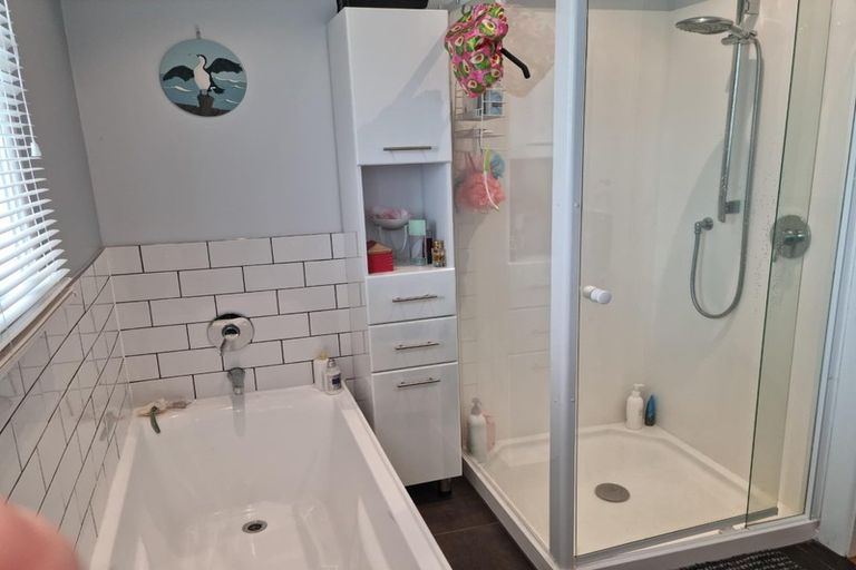 Photo of property in 54 Collins Avenue, Tawa, Wellington, 5028