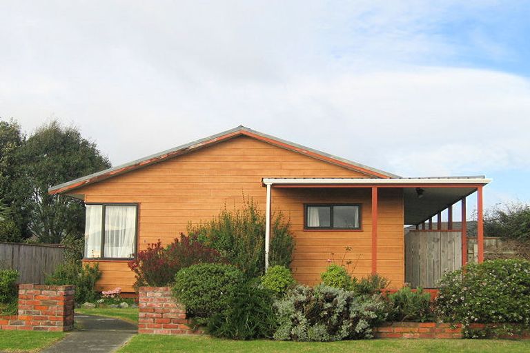 Photo of property in 11 Sunburst Court, Paraparaumu Beach, Paraparaumu, 5032