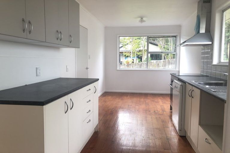 Photo of property in 1/12 Taynith Place, Glenfield, Auckland, 0629