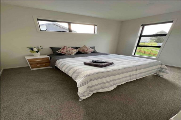 Photo of property in 39 Te Ara O Papatahi, Wainuiomata, Lower Hutt, 5014