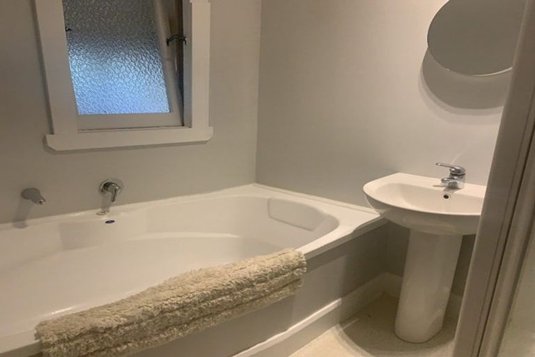 Photo of property in 11 Boundary Road, Claudelands, Hamilton, 3214