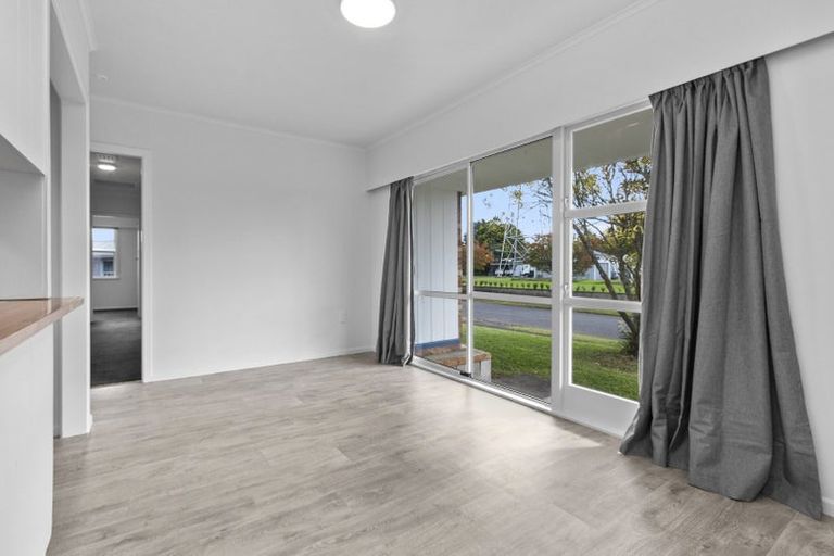 Photo of property in 44 Southsea Crescent, Silverdale, Hamilton, 3216