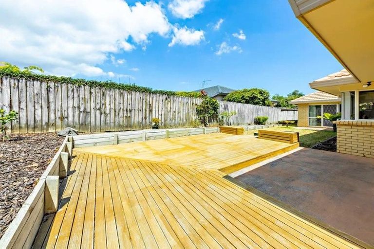 Photo of property in 14 Glencullen Place, Dannemora, Auckland, 2016