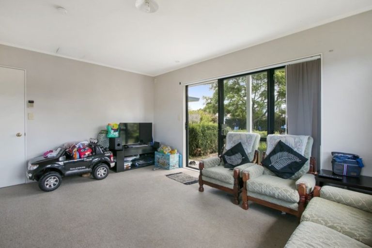 Photo of property in 4 Katterns Street, Katikati, 3129