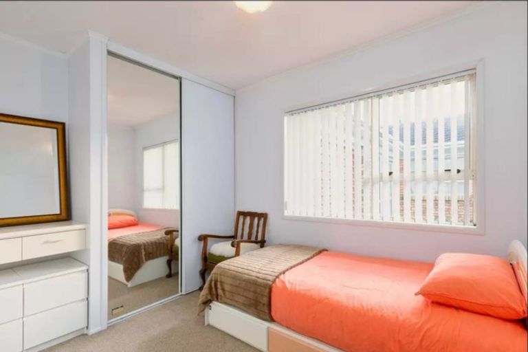 Photo of property in 2/171 Pigeon Mountain Road, Half Moon Bay, Auckland, 2012