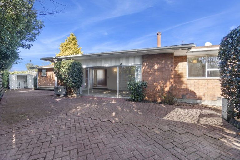 Photo of property in 42 Fovant Street, Russley, Christchurch, 8042