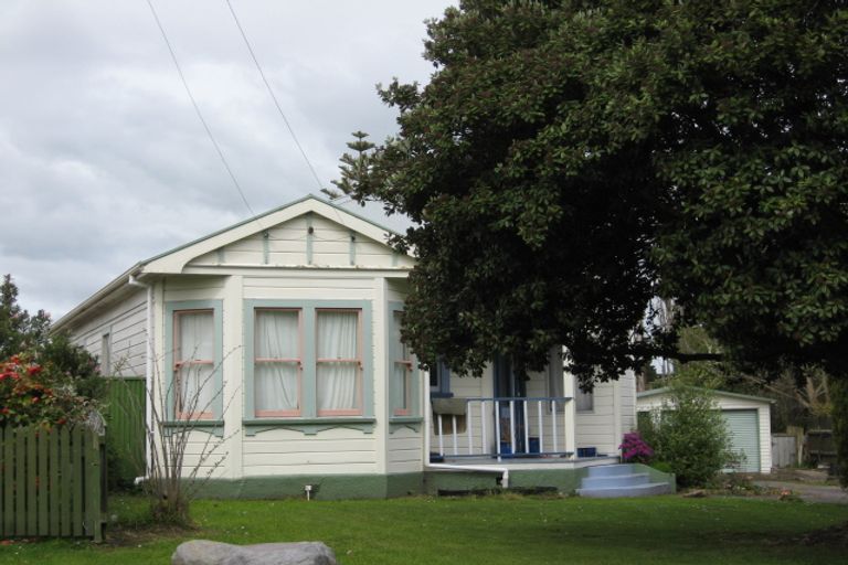 Photo of property in 34 Hutchison Crescent, Durie Hill, Whanganui, 4500