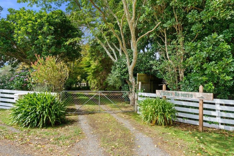 Photo of property in 41 Atkins Road, Otaki, 5583