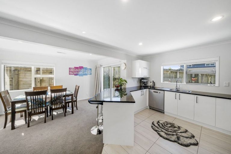 Photo of property in 29 Bickerton Rise, Churton Park, Wellington, 6037