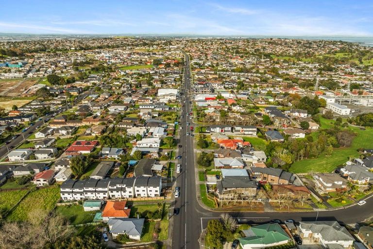 Photo of property in 2/418 Richardson Road, Mount Roskill, Auckland, 1041