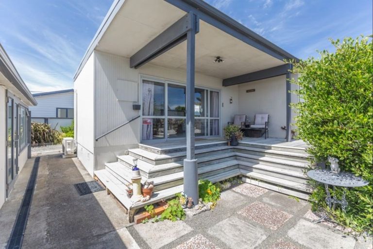 Photo of property in 45 Koputara Road, Himatangi Beach, Foxton, 4891