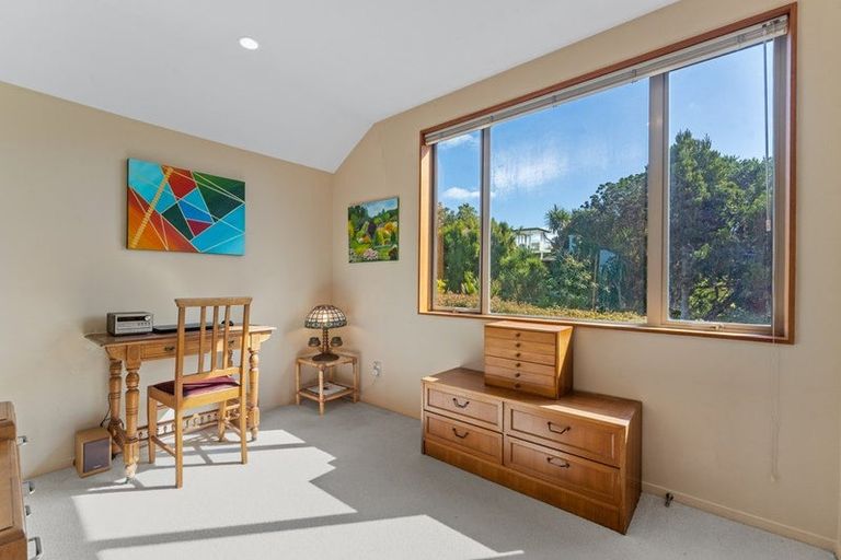 Photo of property in 3/56 Castor Bay Road, Castor Bay, Auckland, 0620