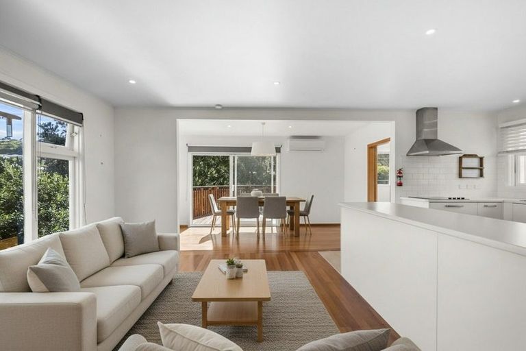 Photo of property in 10 Greenview Way, Miramar, Wellington, 6022