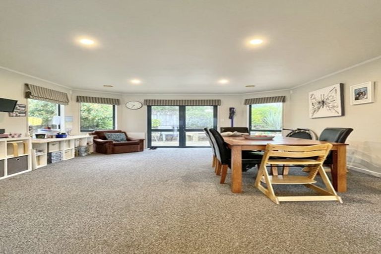 Photo of property in 34 Birkinshaw Grove, Riverstone Terraces, Upper Hutt, 5018
