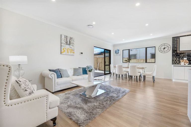 Photo of property in 3 Elevation Street, Flat Bush, Auckland, 2019