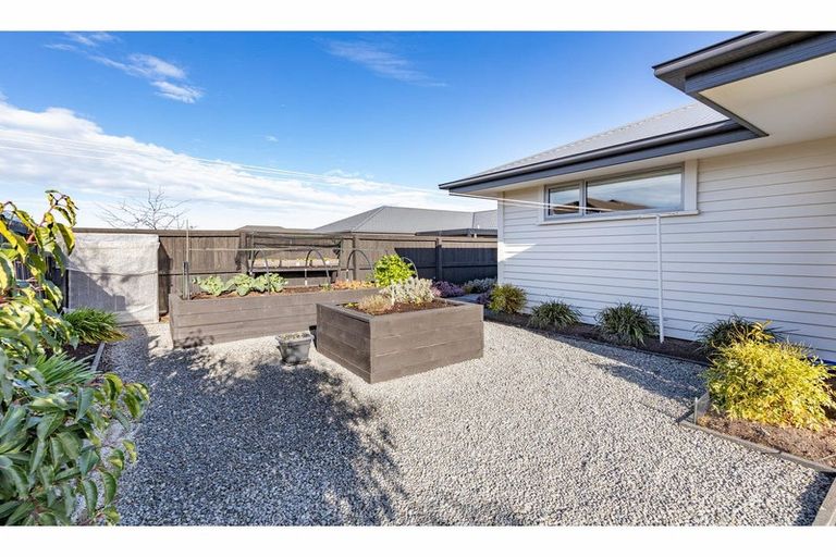 Photo of property in 36 Sequoia Way, Rangiora, 7400