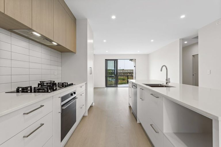 Photo of property in 95 Katikati Drive, Manurewa, 2102