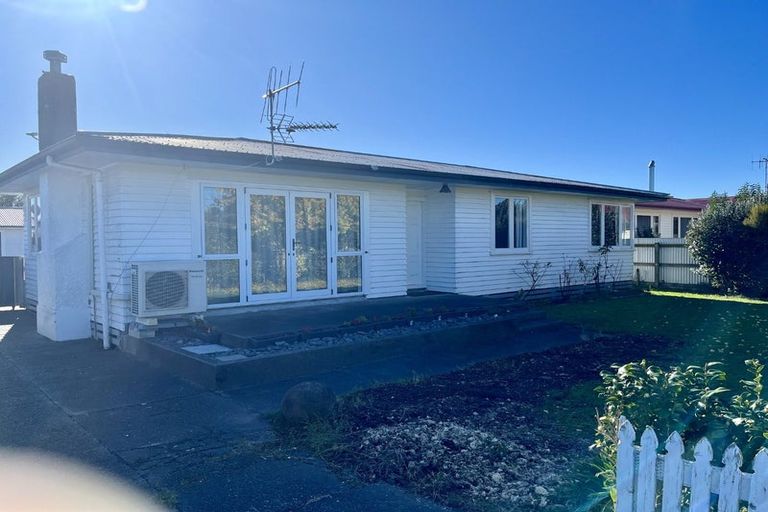 Photo of property in 4 Kauri Street, Taradale, Napier, 4112