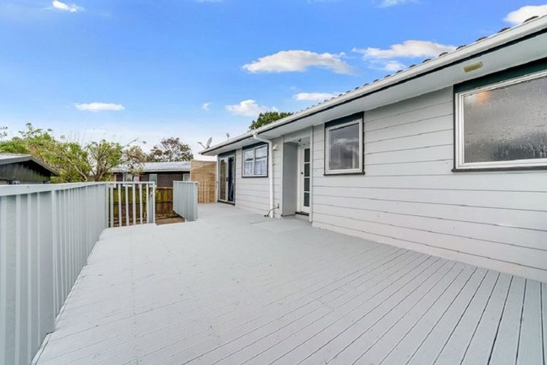 Photo of property in 15 Almay Place, Clover Park, Auckland, 2019
