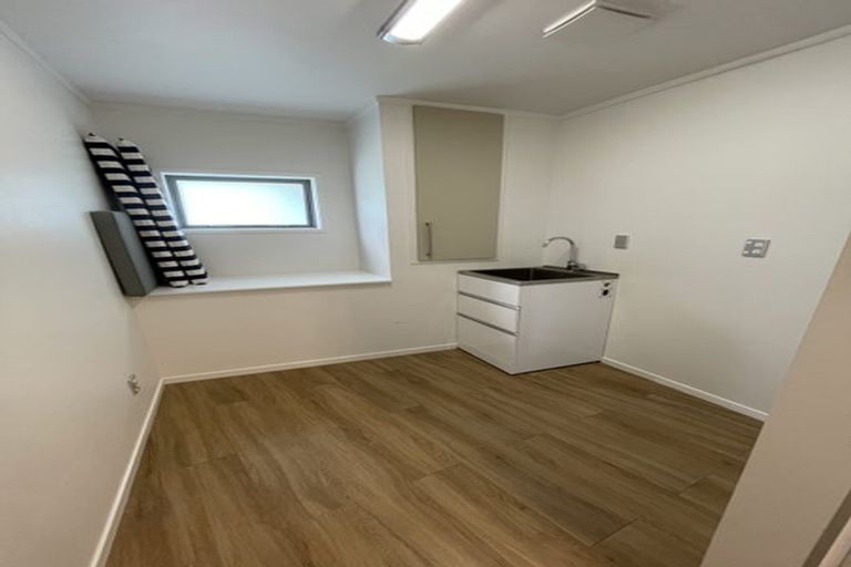 Photo of property in 11a Rahopara Street, Castor Bay, Auckland, 0620