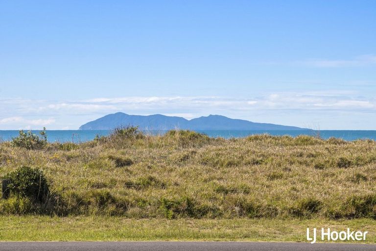 Photo of property in 96 Broadway Road, Waihi Beach, 3611