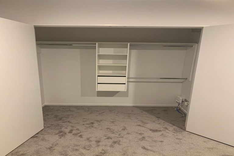 Photo of property in 67a Divich Avenue, Te Atatu South, Auckland, 0610