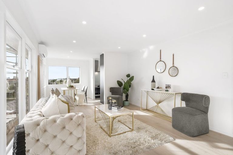 Photo of property in 36 Weldene Avenue, Glenfield, Auckland, 0629