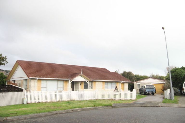 Photo of property in 32 Manawa Avenue, Raumati Beach, Paraparaumu, 5032