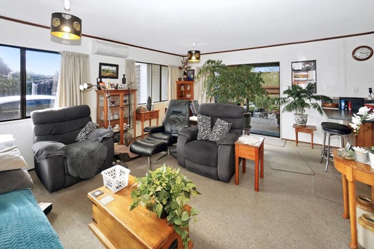 Photo of property in 100b Boucher Avenue, Te Puke, 3119