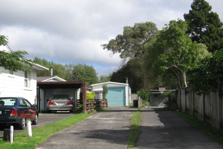 Photo of property in 53 Chilcott Road, Henderson, Auckland, 0612