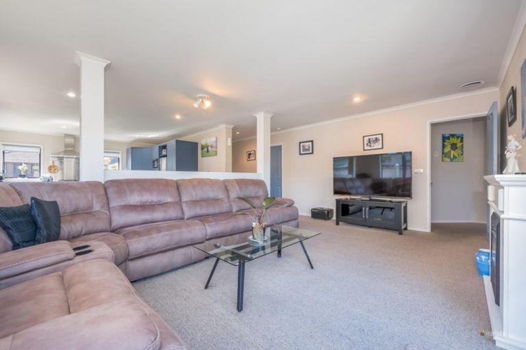 Photo of property in 4 Fraser Colman Grove, Wainuiomata, Lower Hutt, 5014