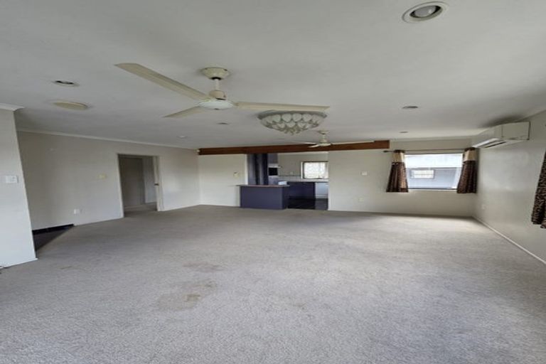 Photo of property in 1/70 Kelvin Road, Papakura, 2110