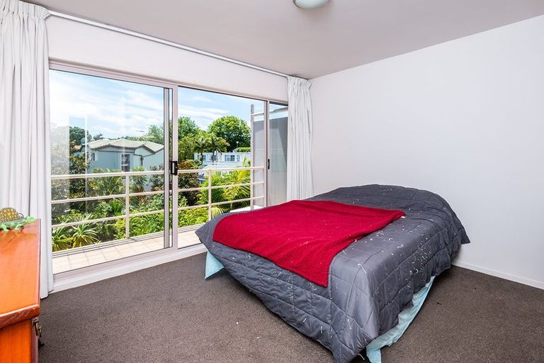 Photo of property in 3/6 Sarsfield Street, Herne Bay, Auckland, 1011