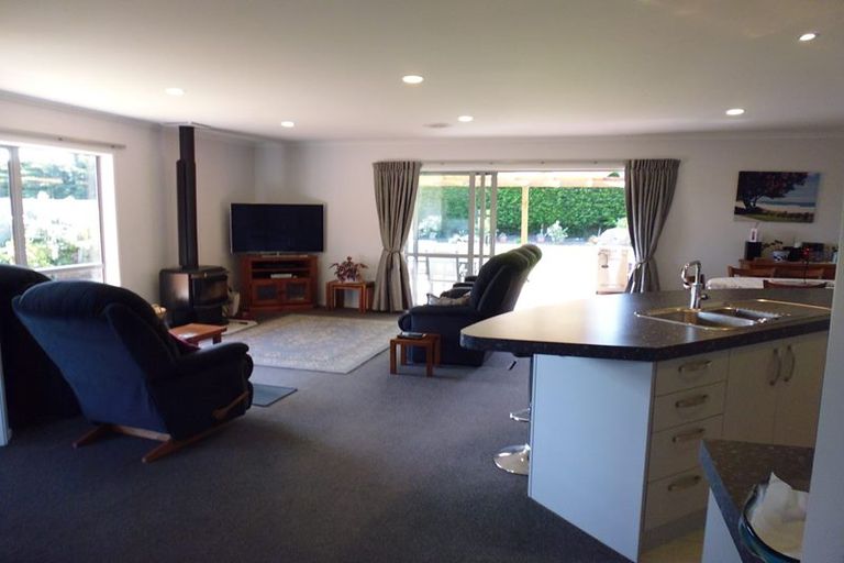 Photo of property in 43 Willowside Place, Amberley, 7410