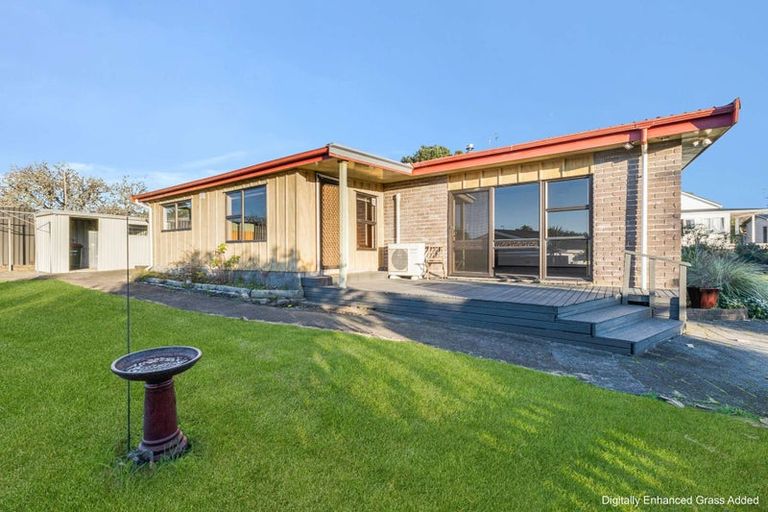 Photo of property in 20 Whakapaki Street, Urenui, 4375