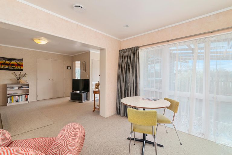 Photo of property in 9 Kirk Lane, Owhata, Rotorua, 3010