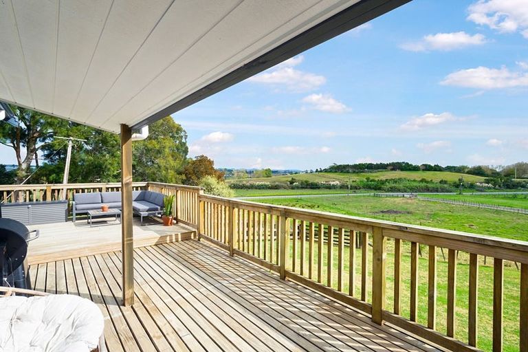 Photo of property in 141 Mangakura Road, Helensville, 0875