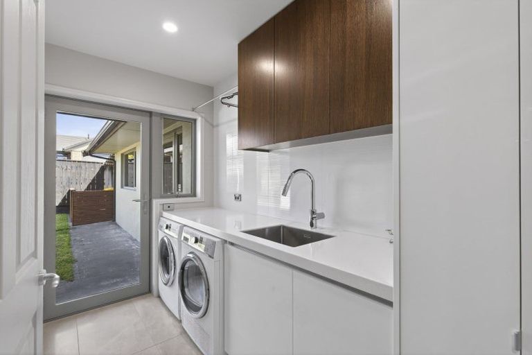 Photo of property in 55 Shelter Grove, Frankleigh Park, New Plymouth, 4310