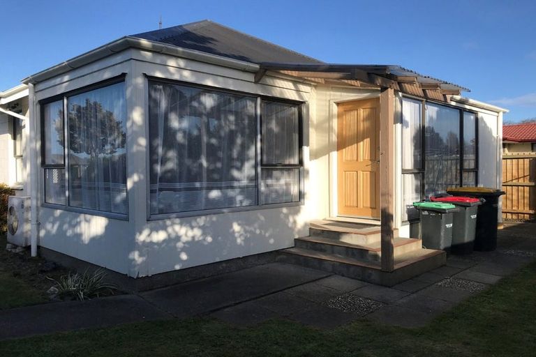 Photo of property in 2/16 Mulberry Place, Redwood, Christchurch, 8051