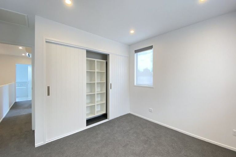 Photo of property in 17b Cessna Crescent, Mangere, Auckland, 2022
