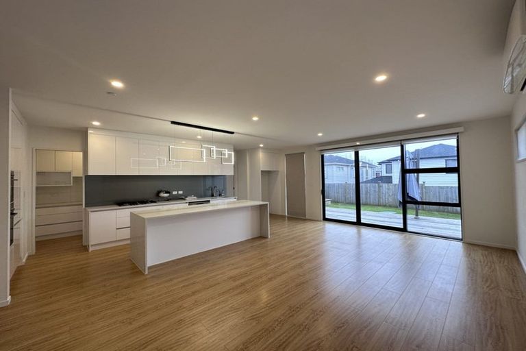 Photo of property in 13 Paripari Street, Flat Bush, Auckland, 2019