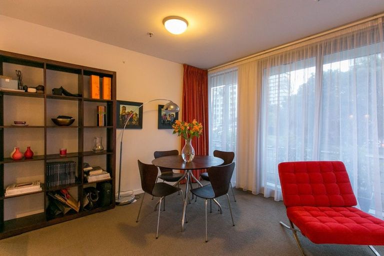 Photo of property in Montreaux, 164 The Terrace, Wellington Central, Wellington, 6011