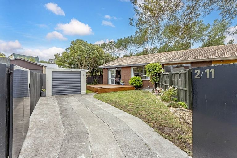 Photo of property in 2/11 Hersham Place, Bromley, Christchurch, 8062